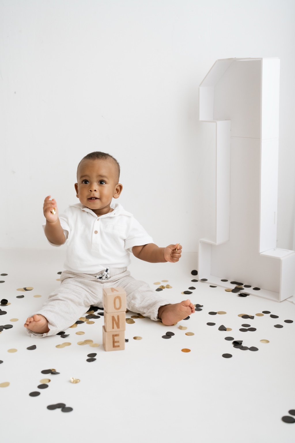 Baby feiert seinen ersten Geburtstag